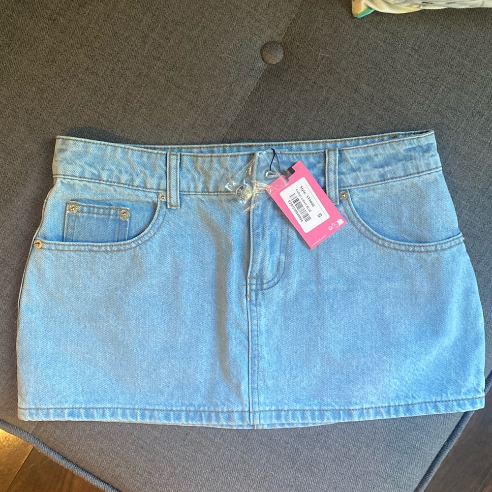 Edikted Chiara micro mini - brand new with tags. Fast shipping!